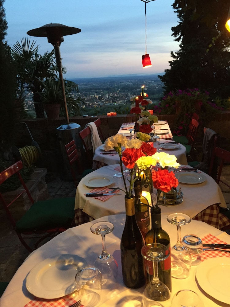 Hotel Villa Sermolli 38/50