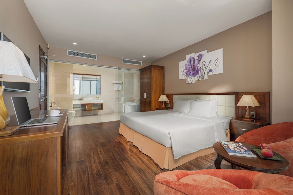 Yarra Ocean Suites Danang 16/58