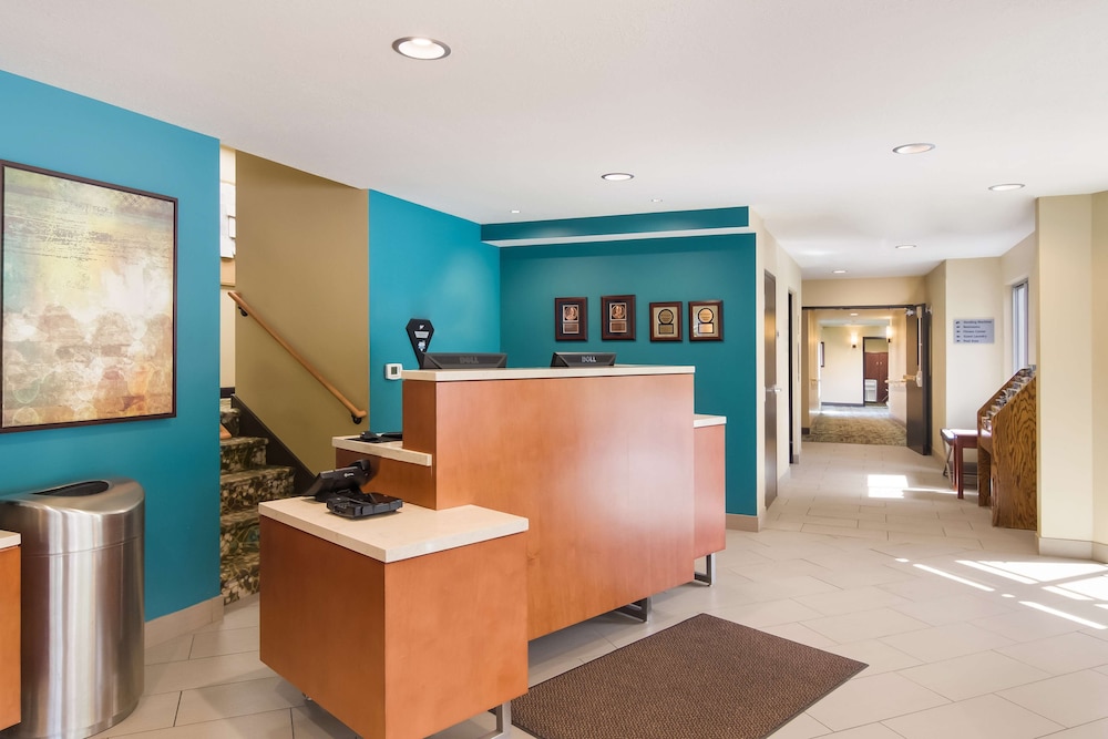 Best Western Plus Traverse City 1/39