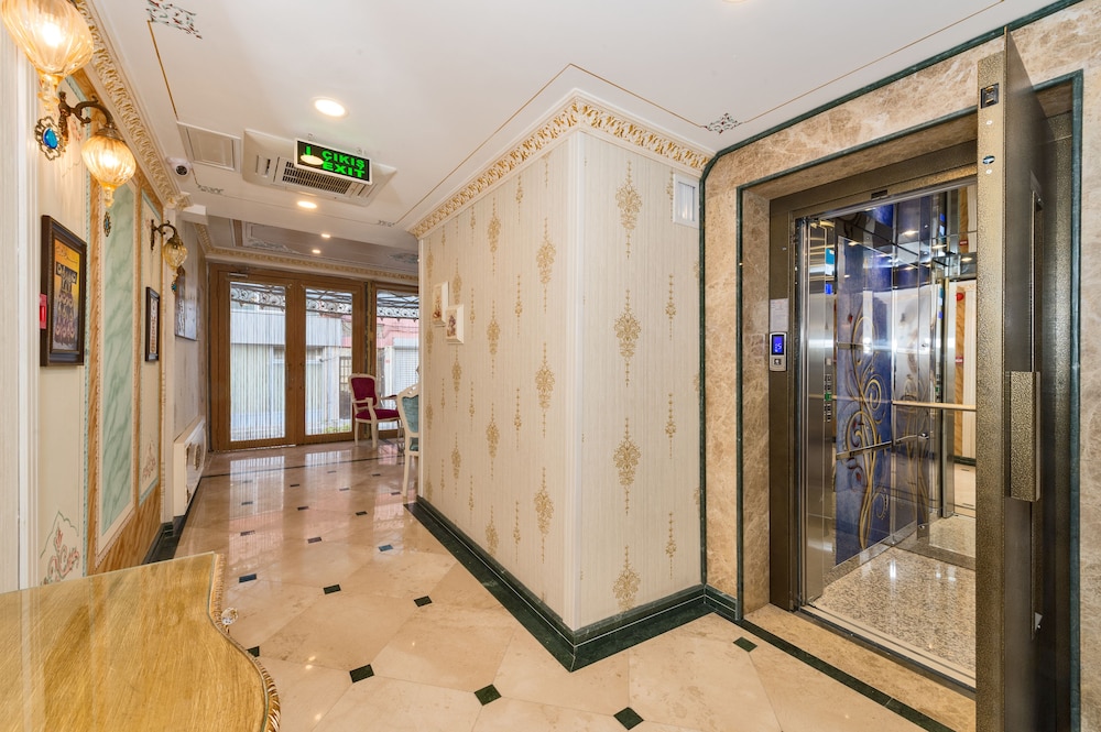 Hotel 1453 42/60