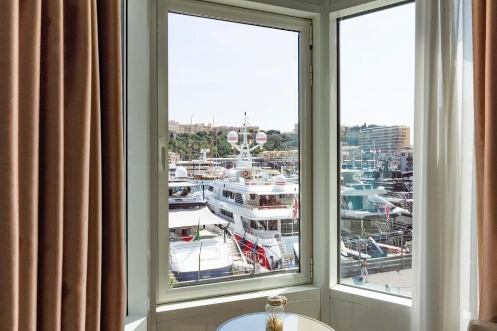 Port Palace Hotel 33/61