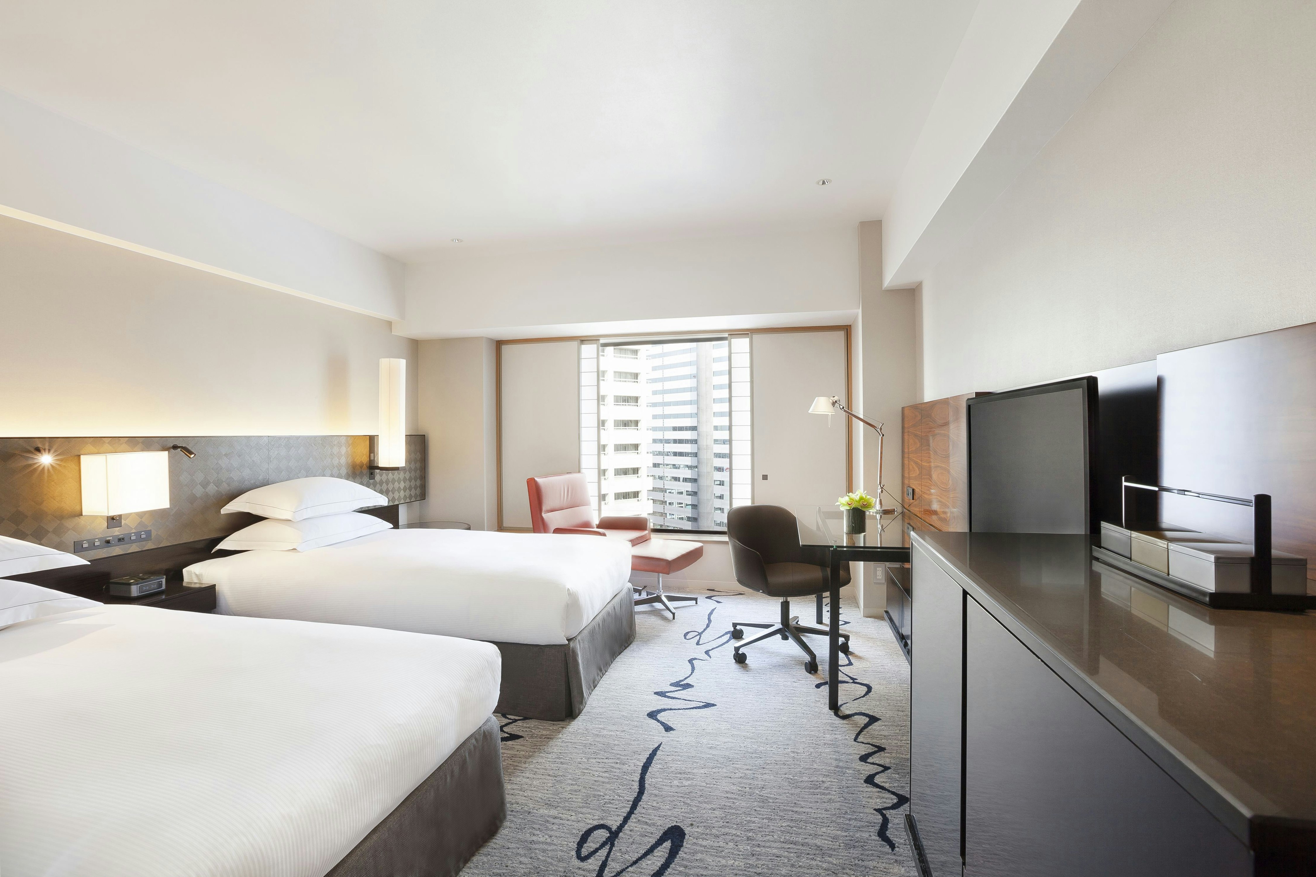 EXECUTIVE, TWIN BEDS