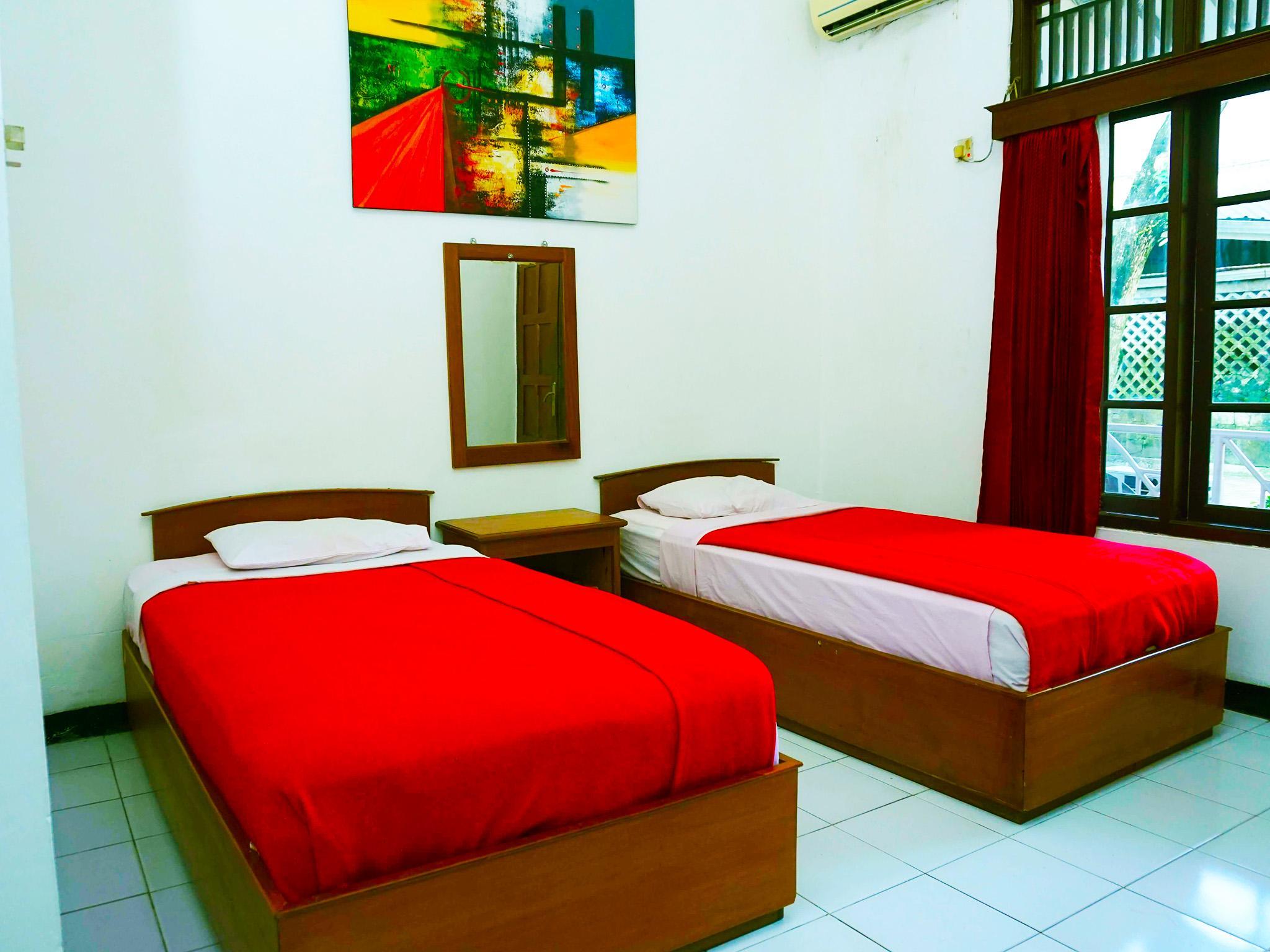 Candisari Hotel & Resto 10/28