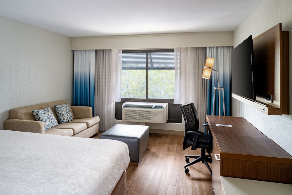 Courtyard By Marriott Naples 15/50