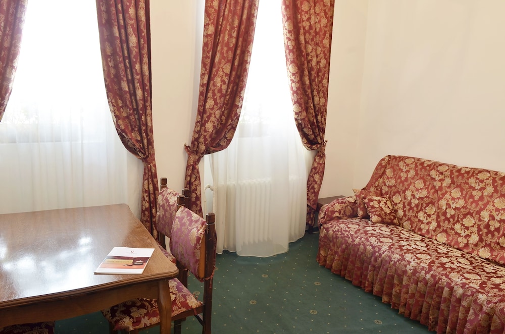 Hotel Transilvania 14/28