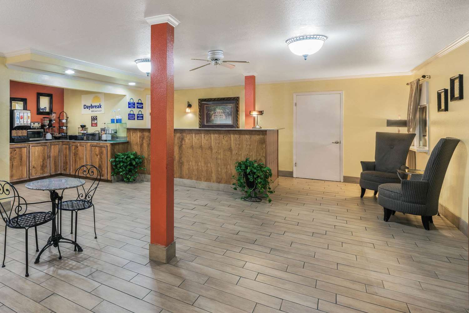 Days Inn by Wyndham Natchitoches 10/13
