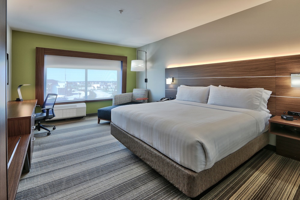 Holiday Inn Express & Suites Houston East - Beltway 8 23/53