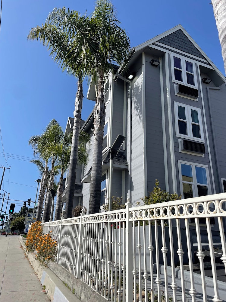 Motel Santa Cruz 8/53