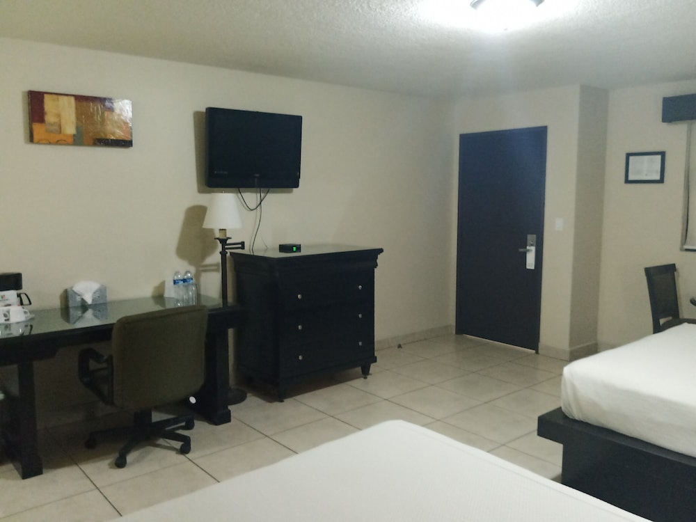 Baja Inn Hoteles Ensenada 58/66