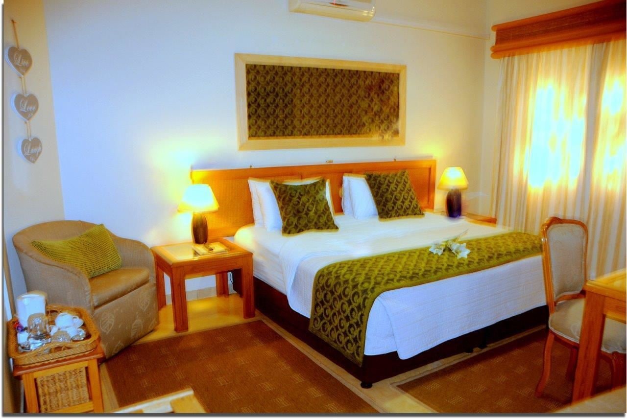 1 BEDROOM, STANDARD, DOUBLE OR TWIN BED