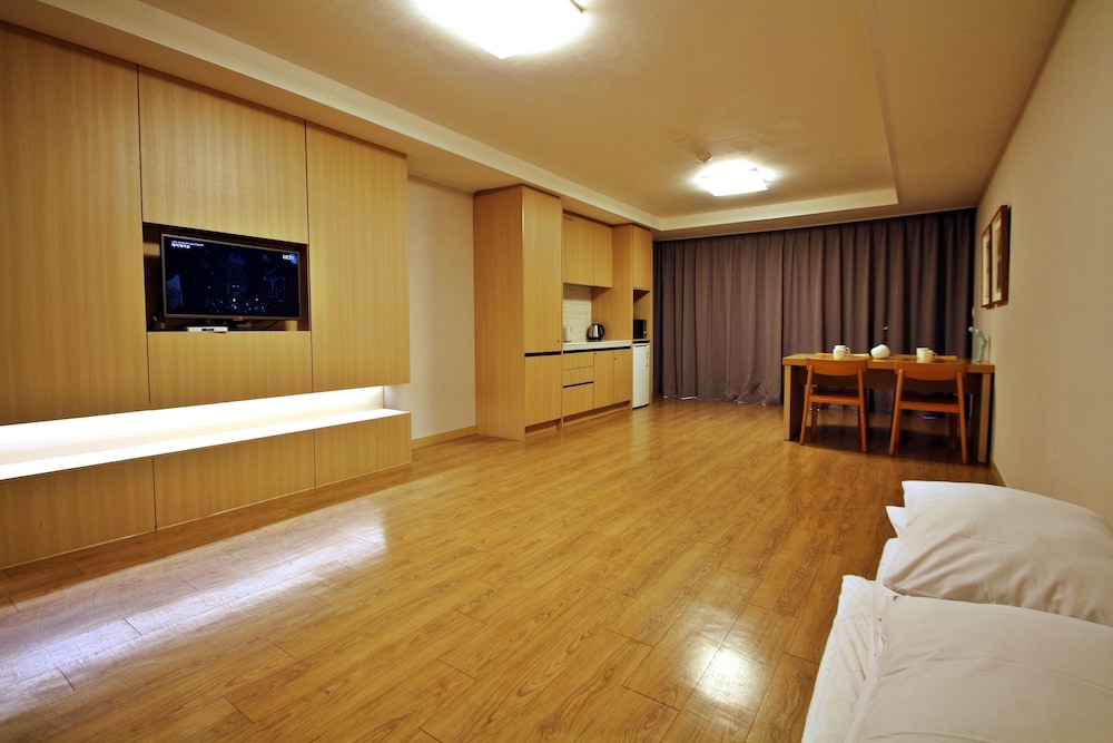 Luceville Resort 54/76