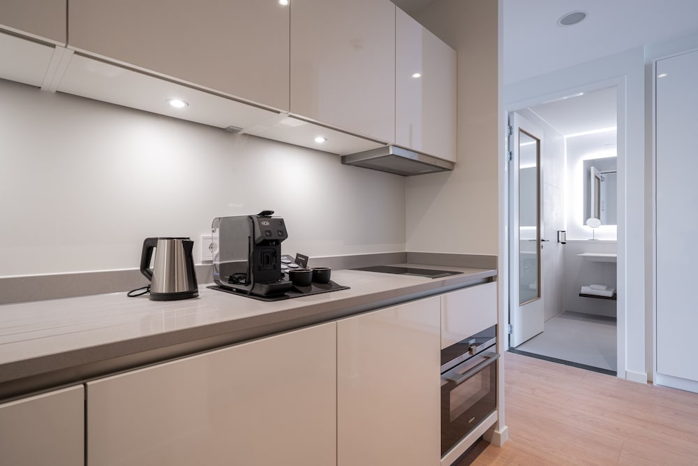 PREMIER SUITES PLUS Amsterdam 24/43