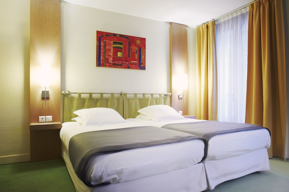 New Hotel Opera 10/57