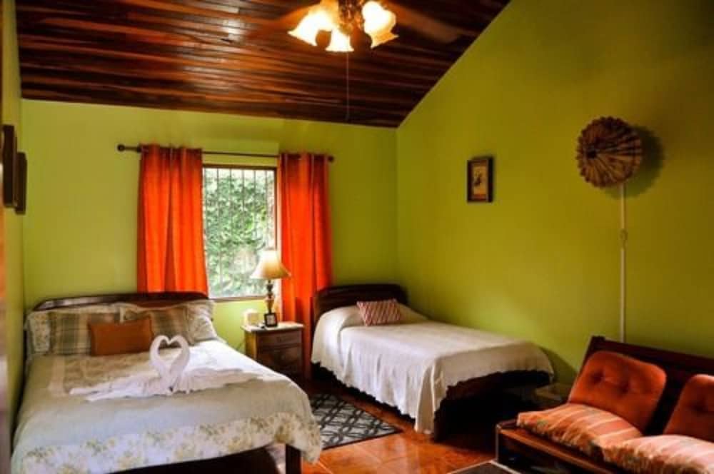 The Cariari Bed and Breakfast 20/50