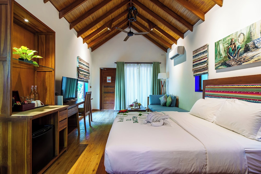 Reethi Faru Resort 37/114