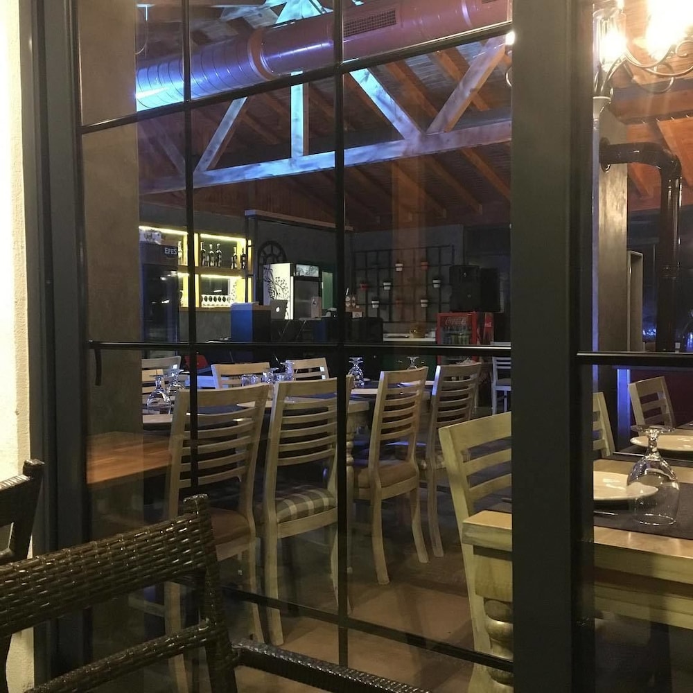 Akamoy Boztepe Hotel & Restaurant 25/40