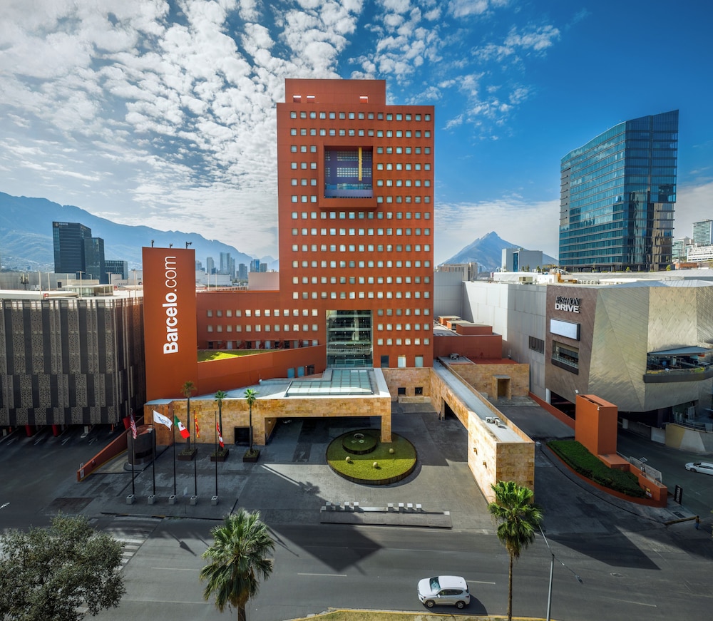 Camino Real Monterrey 66/73