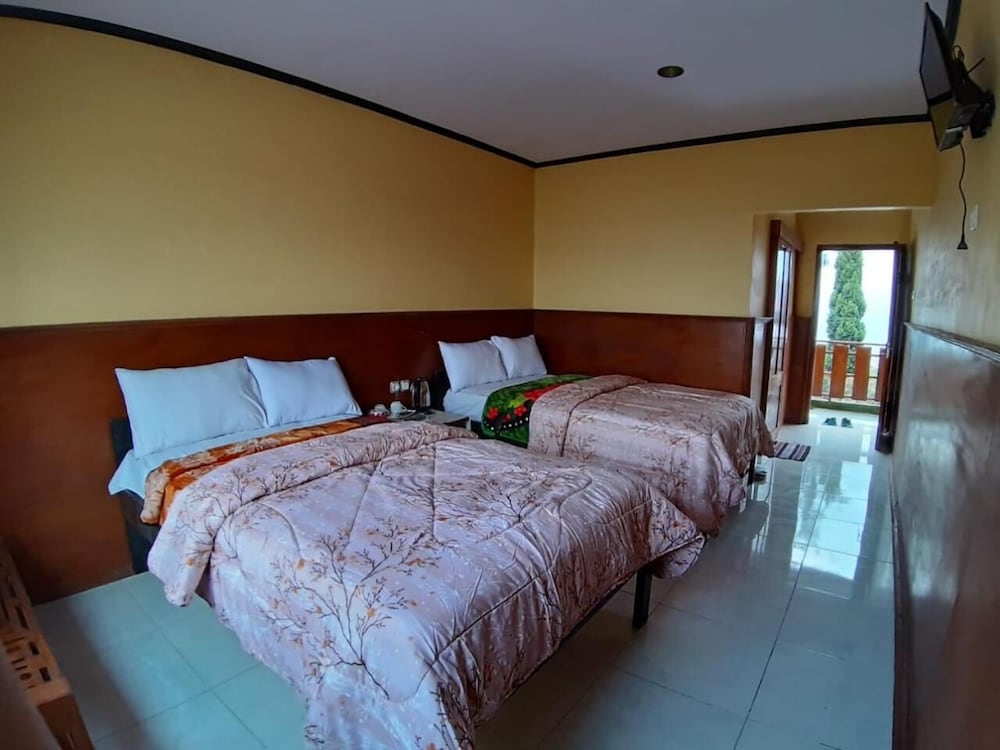 Cemara Indah Hotel 13/50