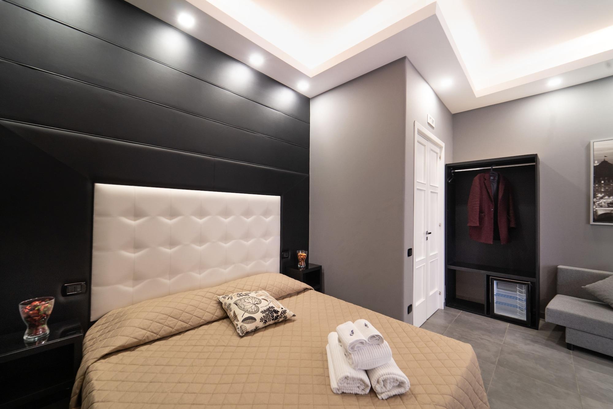 Room, French Bed