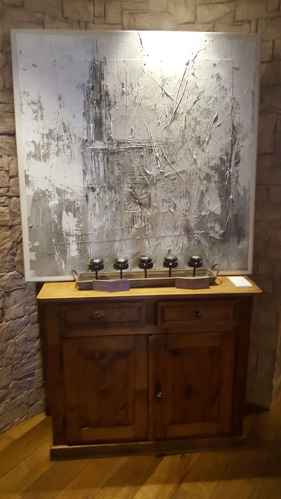 Hostellerie A La Ville de Lyon 4/38