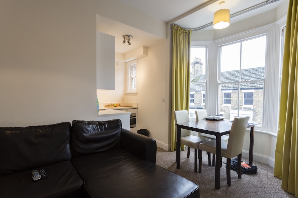 Ethos Hotel 35/50