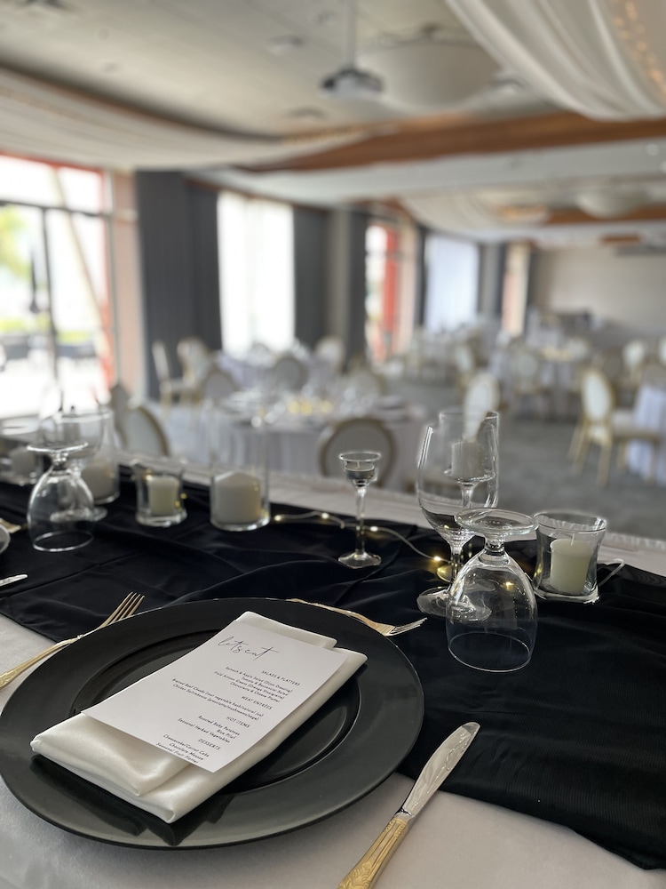 Manteo Resort Waterfront Hotel Villas 58/70