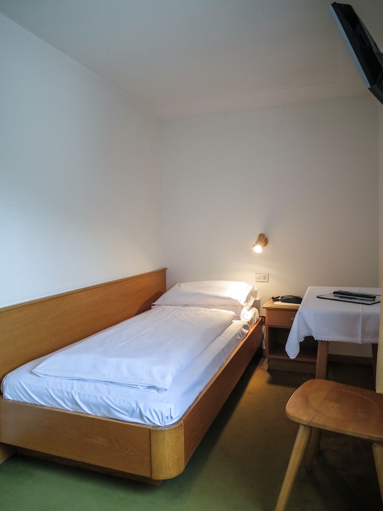 Hotel Ustaria Posta 9/47