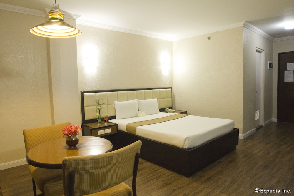 Rothman Hotel 42/62