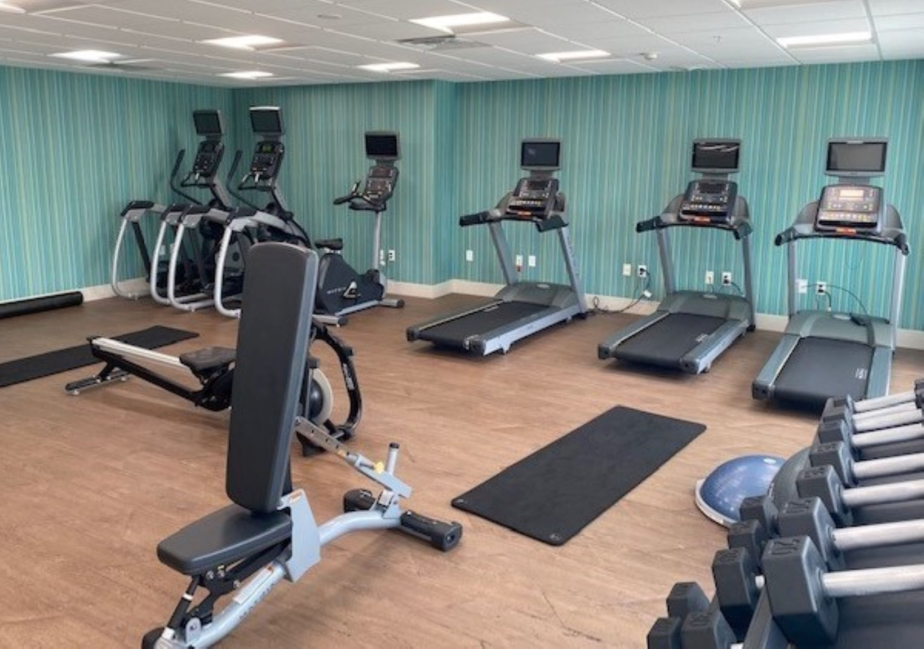 Holiday Inn Express and Suites Warrensburg North 42/58