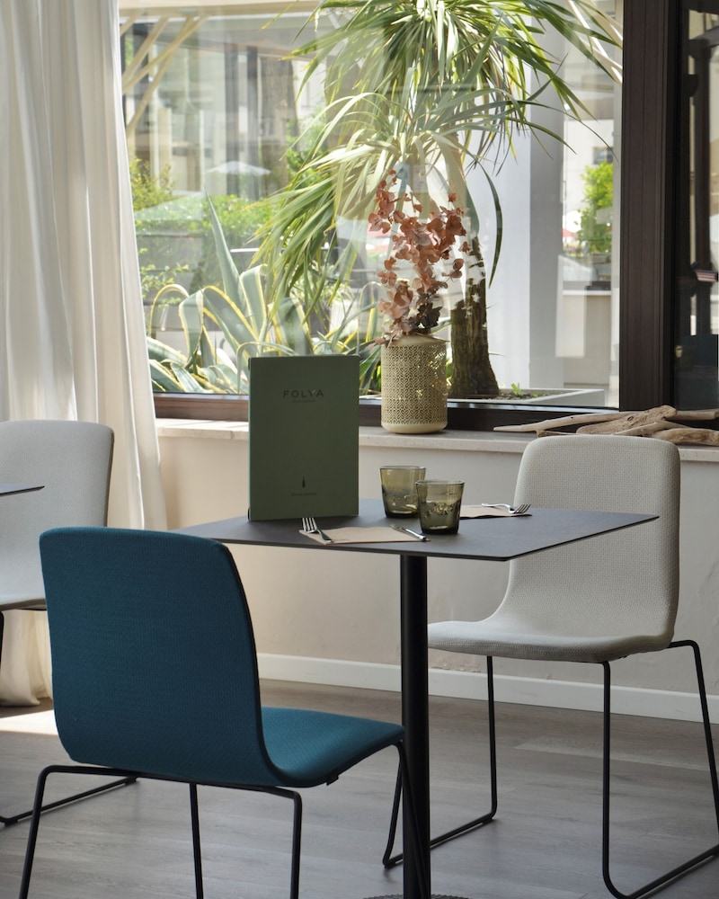 Oxygen Lifestyle Hotel 36/50