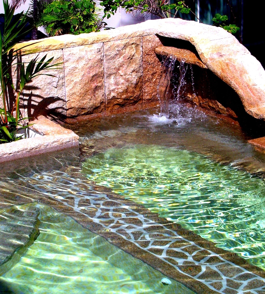 Acacia Boutique Hotel 47/75