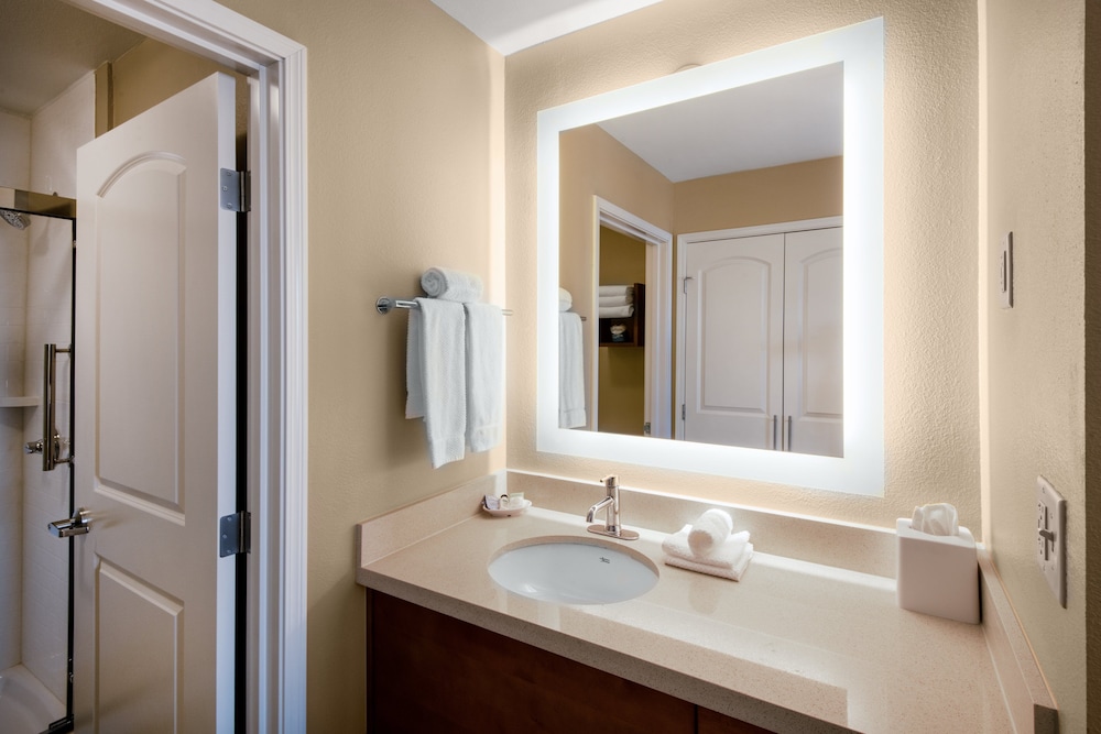 Staybridge Suites Scottsdale - Talking Stick 9/48