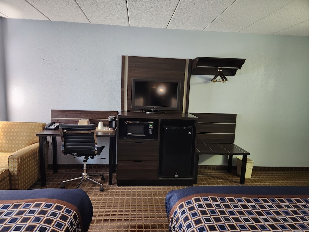 Stillwater Inn Suites 42/50