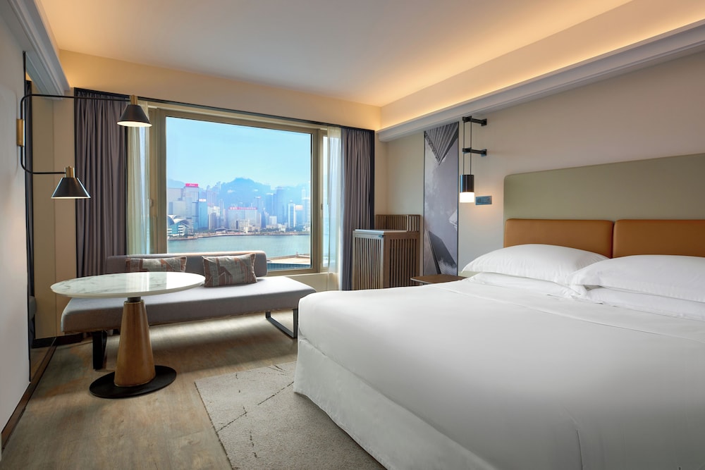 CLUB, KING BED, HARBOUR VIEW