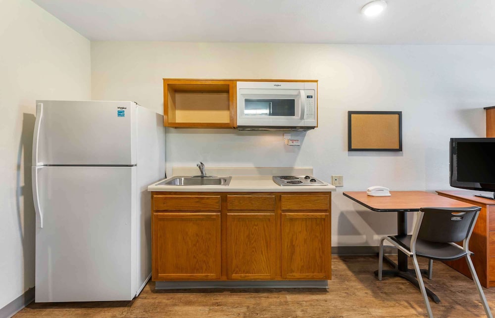 Extended Stay America Select Suites Akron South 39/51
