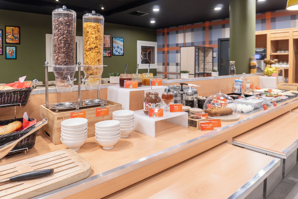 restaurant cafeteria