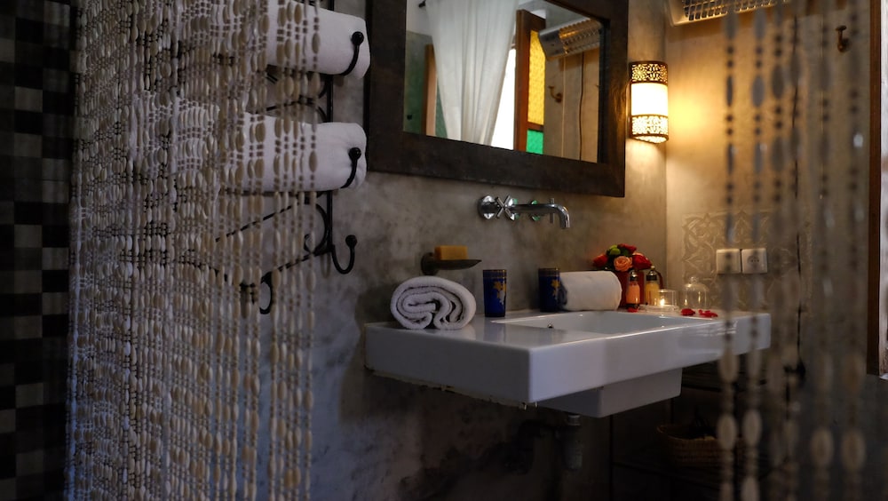 Riad Nafis 23/25
