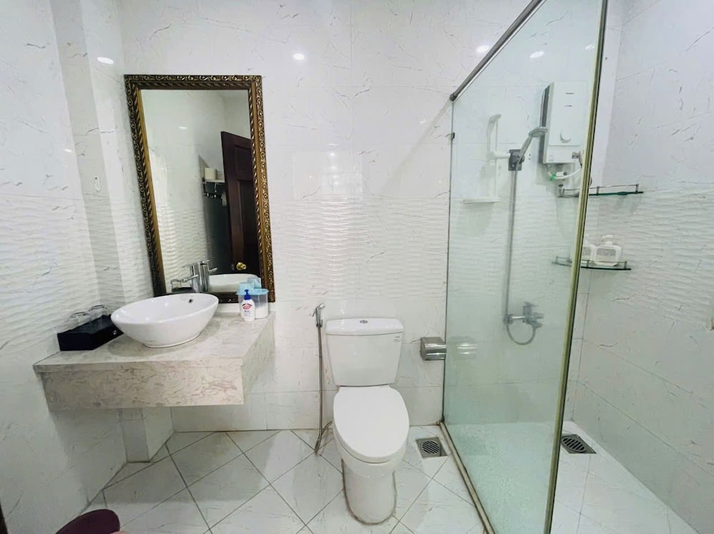 Grace Apartment 3 48/50