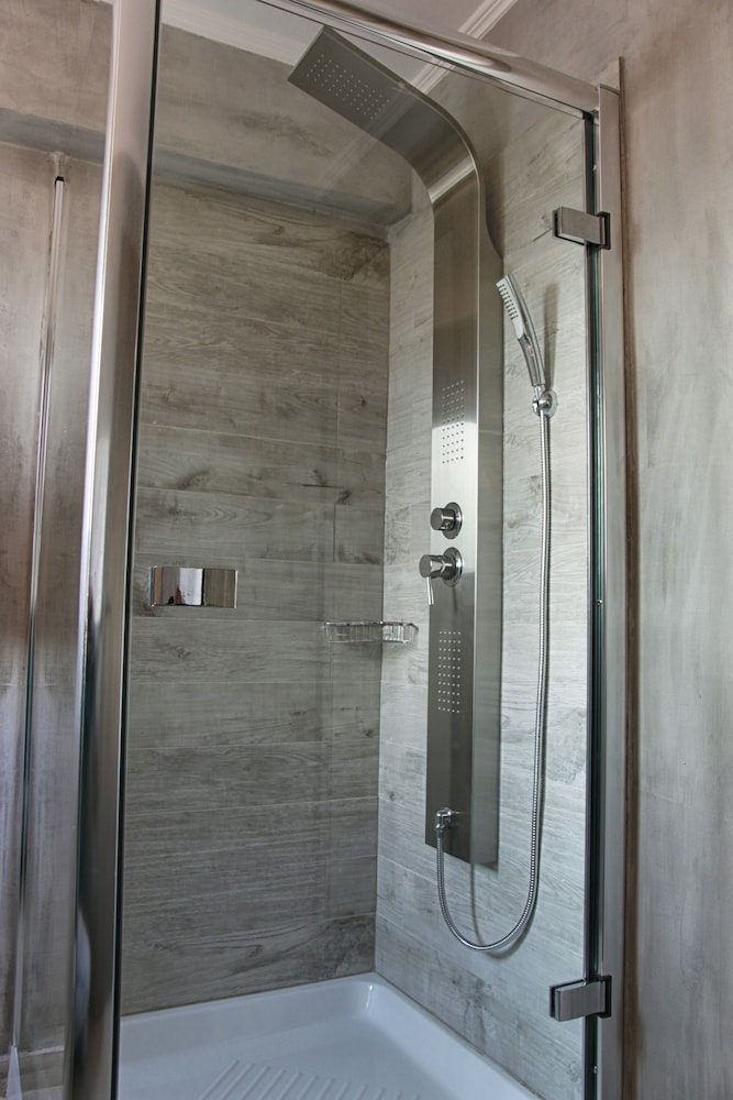 Alexandros Villa 42/42