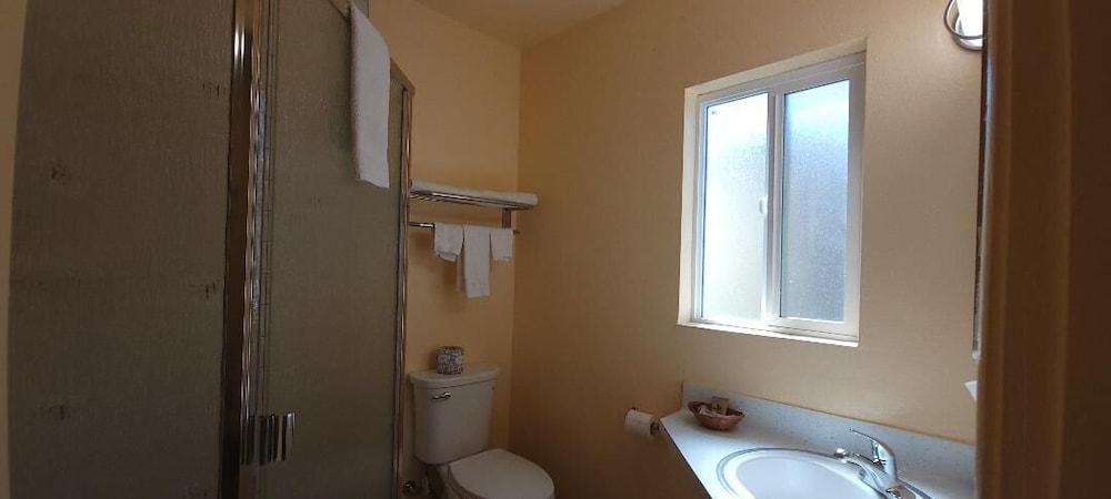 LAKEVIEW INN LUCERNE 34/66