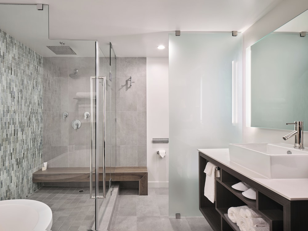 Sunset Marquis Hotel and Villas 43/45