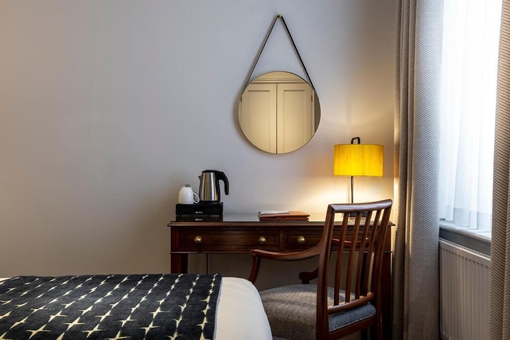 Sloane Place 5/45