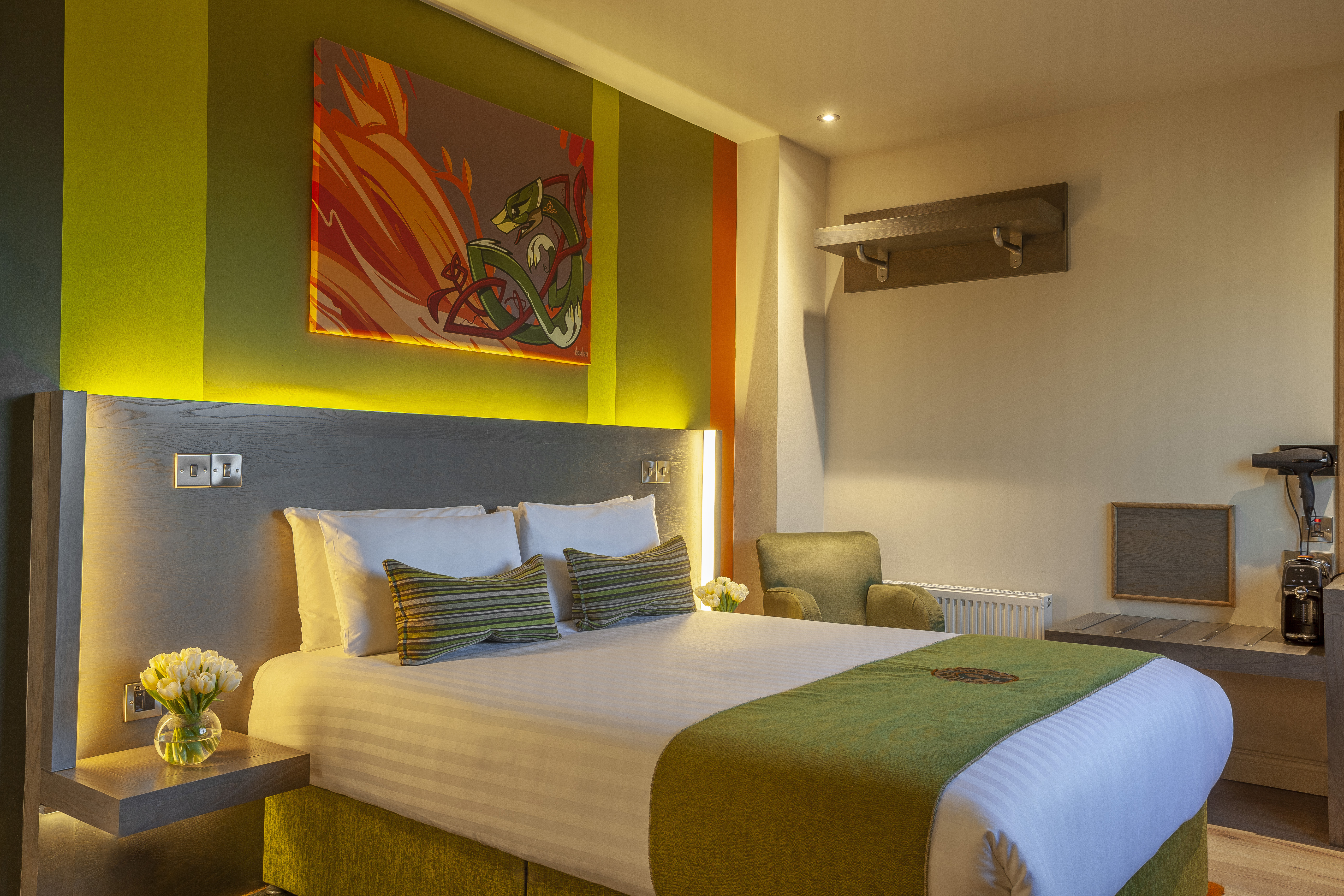 Deluxe, King Bed