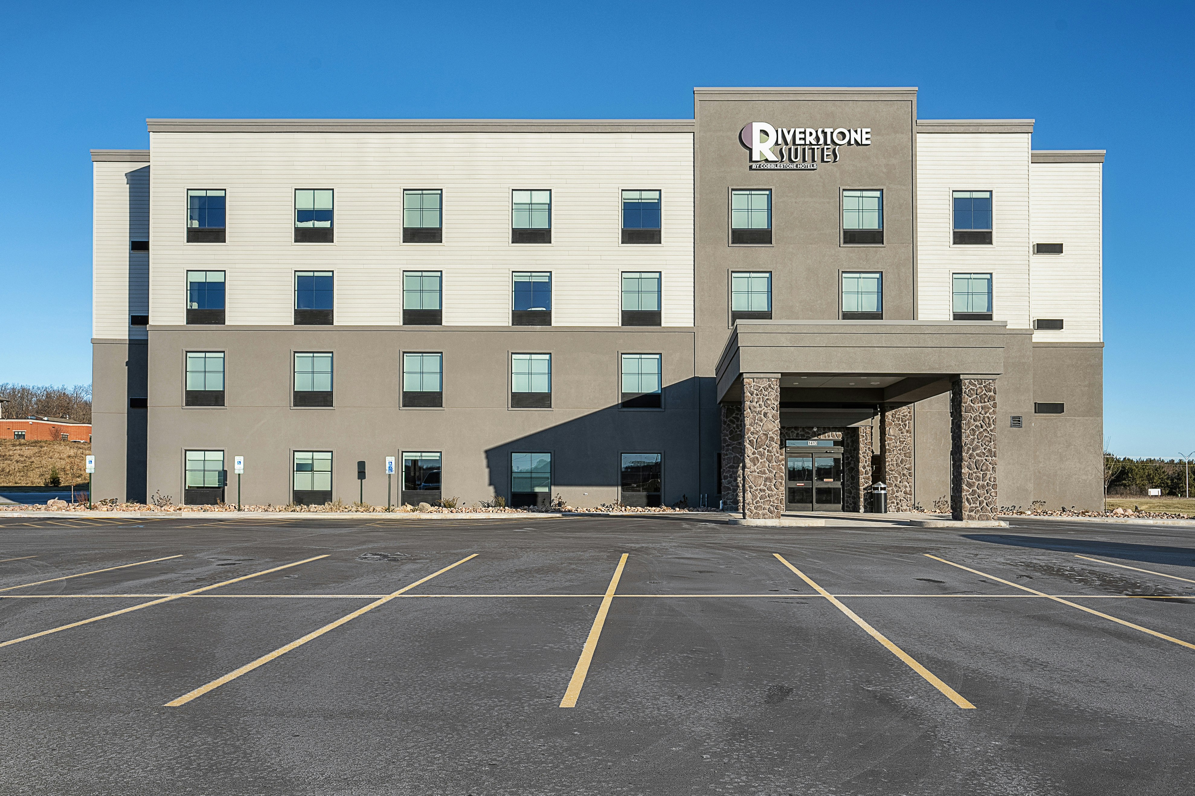 Riverstone Suites - Chippewa Falls 42/50