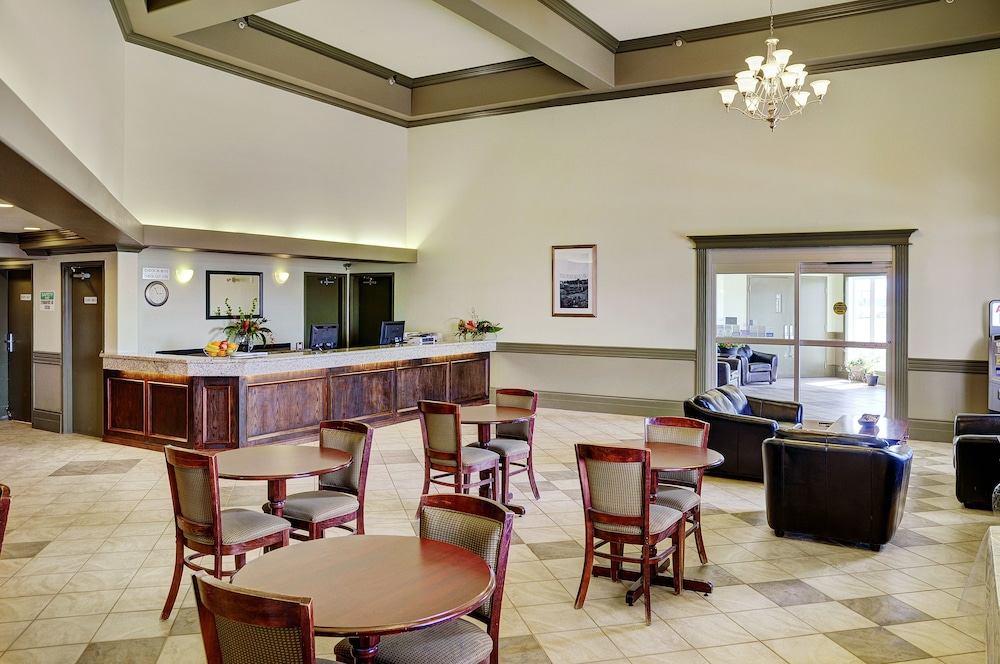 Nova Inn Peace River 17/19