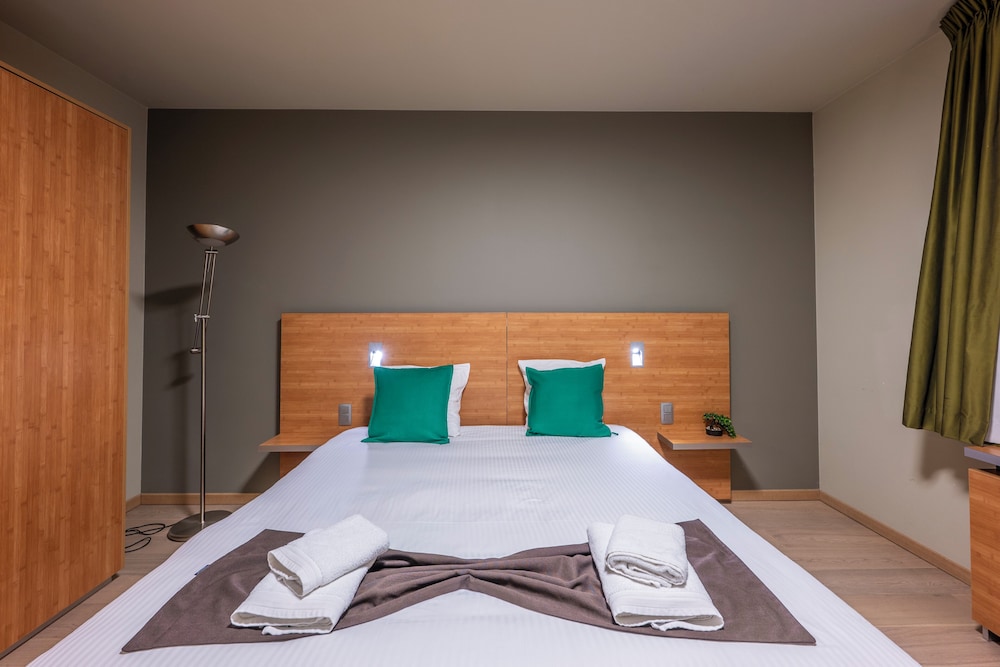 Falko Hotel 6/50