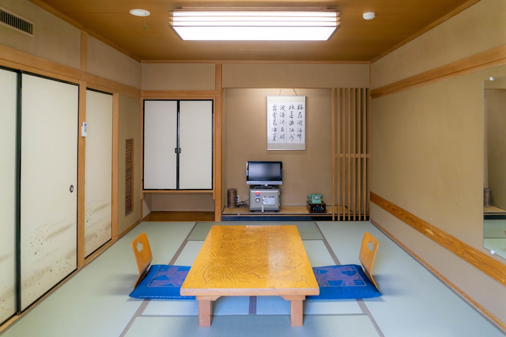 Wakamatsu Honten 25/30