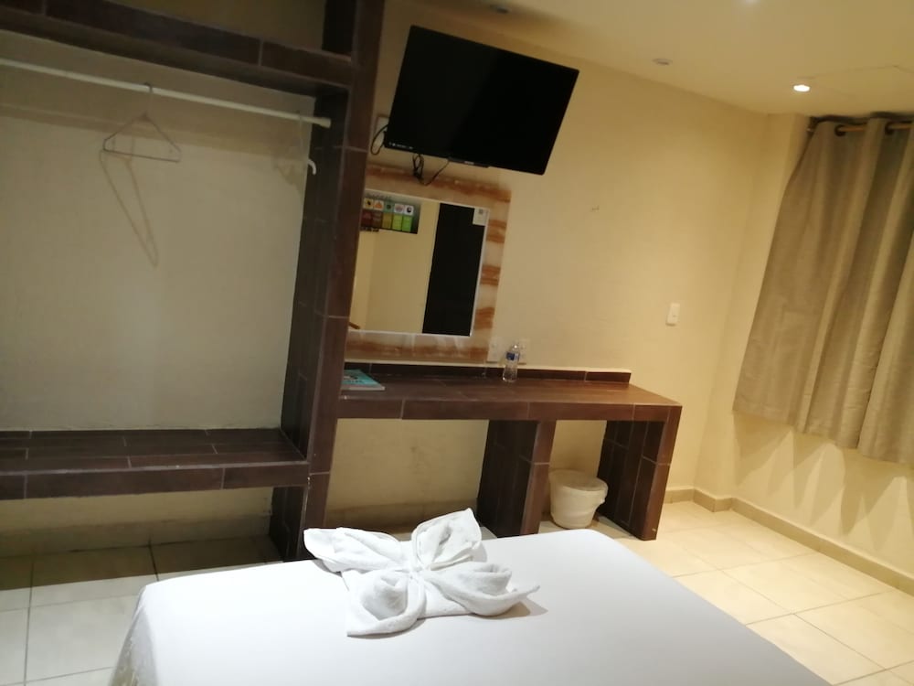 Hotel Ashly 25/57