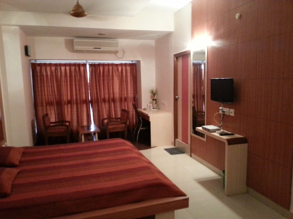 Hotel Rushabh Home 26/48