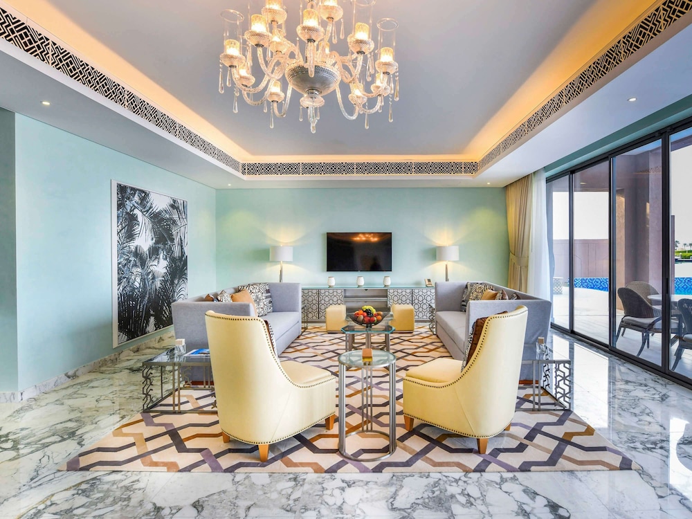 Royal Saray Resort 55/67